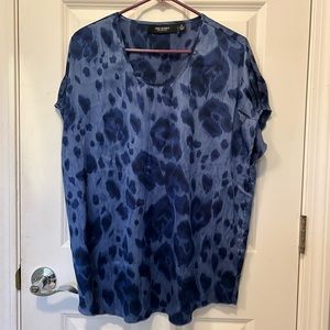 😎 3/$10 Kris Jenner Top